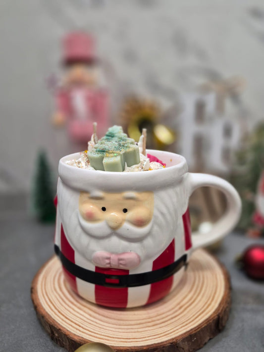 Vela Artesanal Navideña en Taza de Cerámica